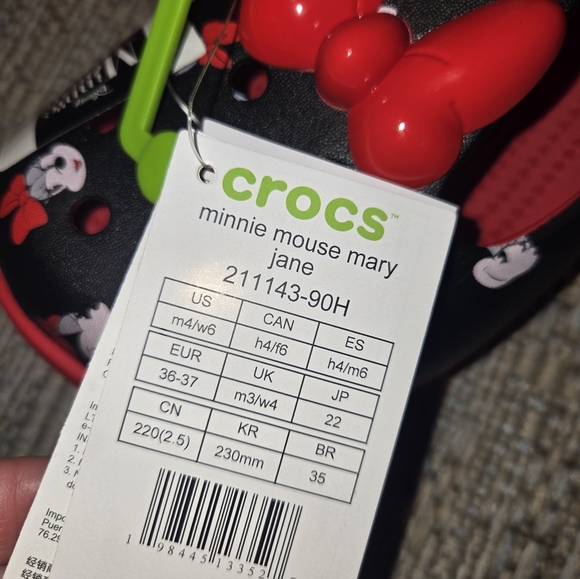 Womens Sz 6 Crocs Disney Minnie Mouse Mary Jane Clogs New - Picture 4 of 5
